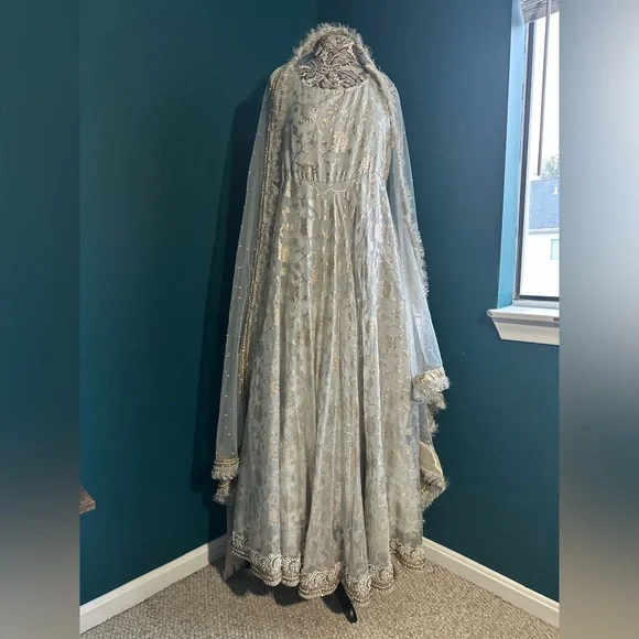 Pakistani Bridal gown - Picture 12 of 12